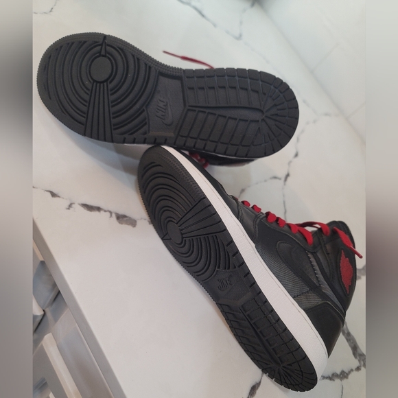 Air Jordan 1 Retro High OG Wmns 7 Youth 5.5 FLAWLESS AND BA!!! Fast shipper - Picture 11 of 12